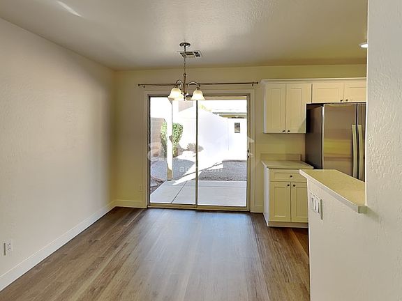 4th image of 11552 W Cinnabar Ave