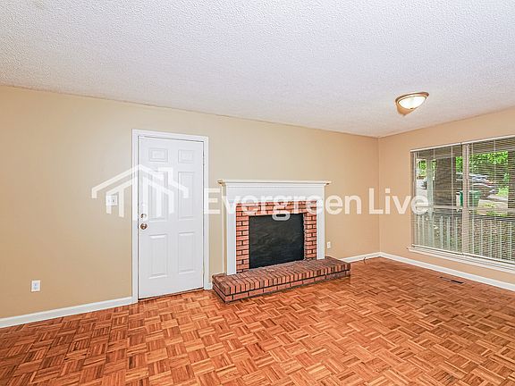 4th image of 5815 Willow Crest Dr