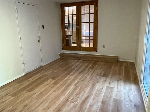 Study, w new Vinyl plank floors