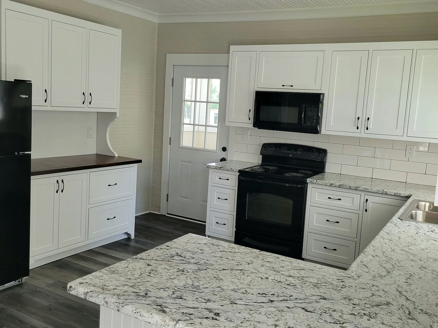 2 bed, 1.0 bath, 1080 sqft, $1,900 — Photo 4