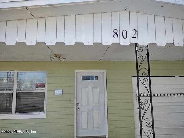 1st image of 802 DERBYSHIRE Road