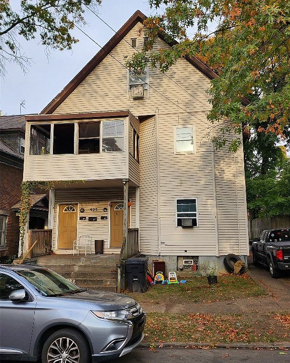 1st image of 921-923 Chestnut St