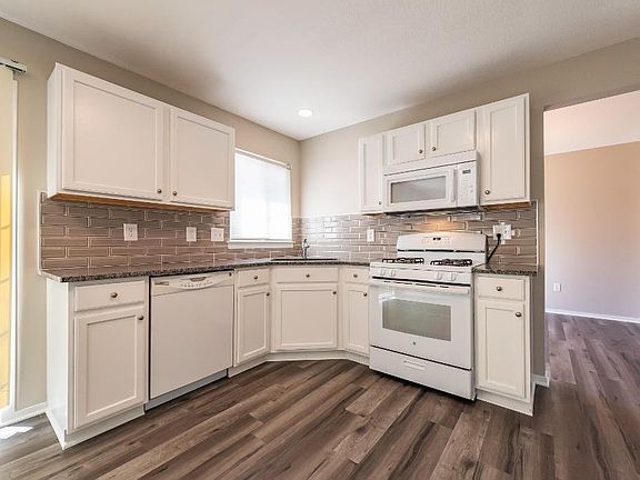 3rd image of 1695 Abigail Way