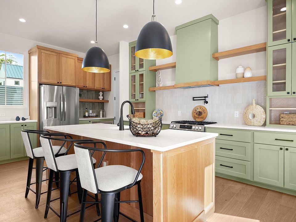 1st image of 3103 Garwood St #3