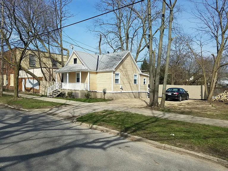 110 Indiana Ave NW — Photo 20