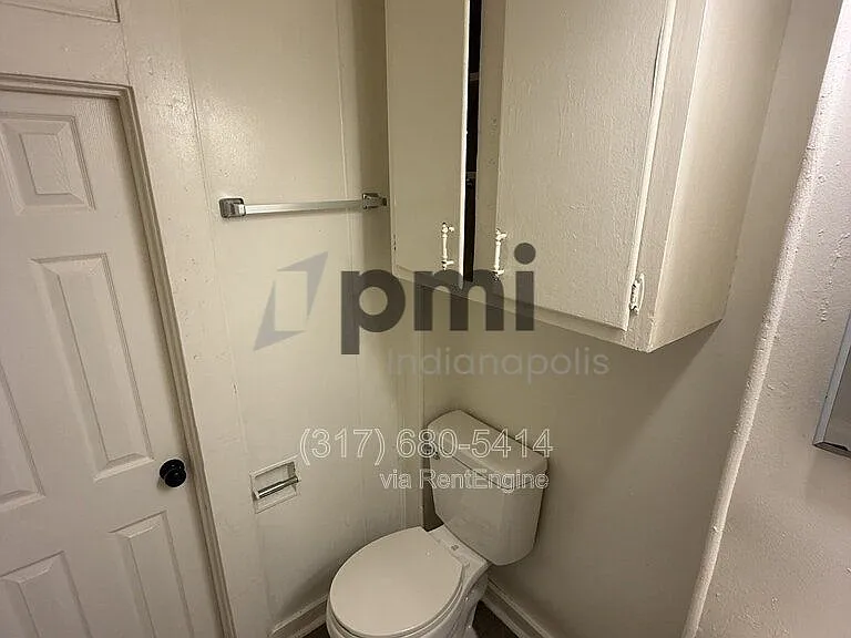 1308 W 4th St — Photo 12