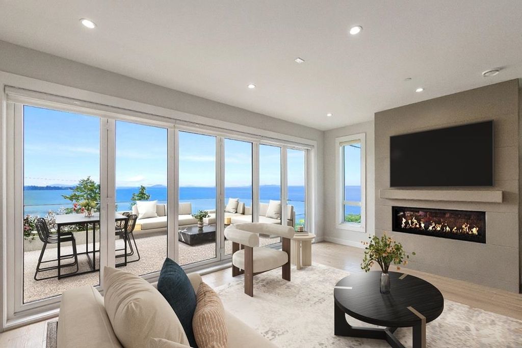 14999 Blackwood Ln, White Rock, BC - View 3
