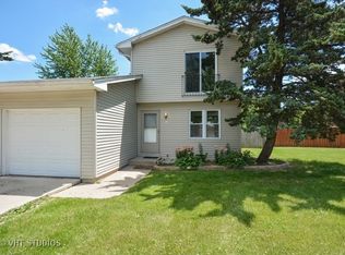 973-975 Alyce Ln, Aurora, IL 60505