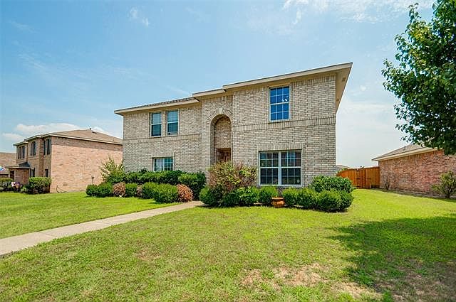 1st image of 2040 Silverado Dr