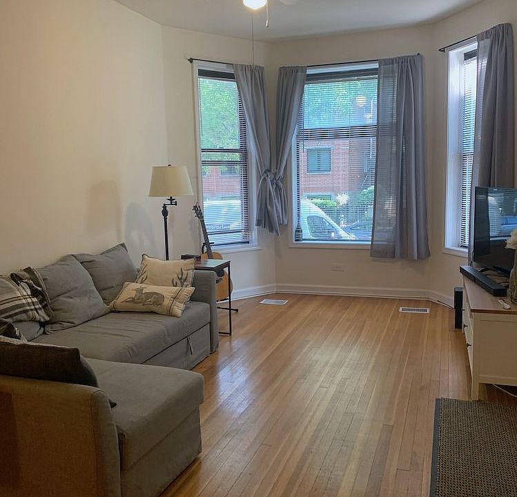 1st image of 852 W Buckingham Pl Unit 1A