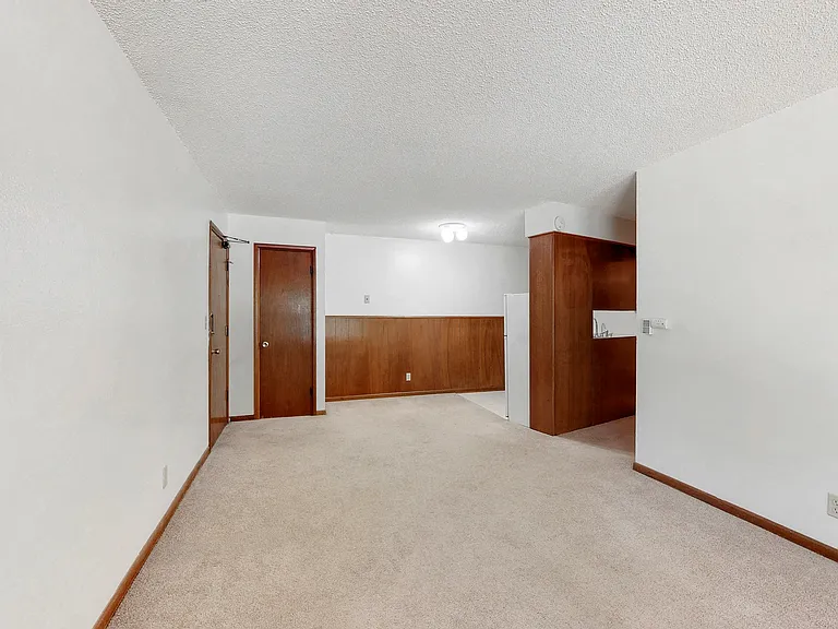 Plaza Manor — Photo 44