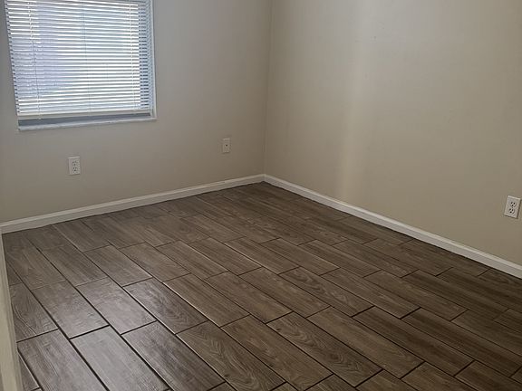 3rd image of 1334 Jefferson Ave APT D