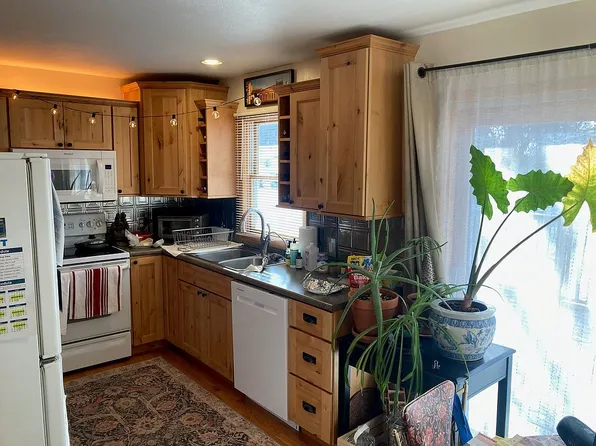 1308 E State St, Algona, IA 50511