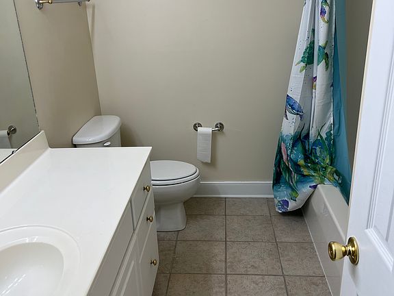 2nd image of 3037 A Edward Ct
