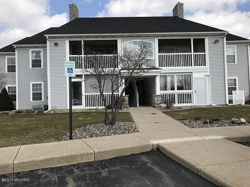 1st image of 334 Westbrook Ct