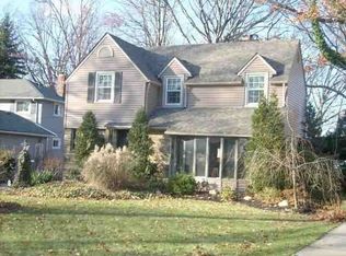 24461 Oakhill Dr, Euclid, OH