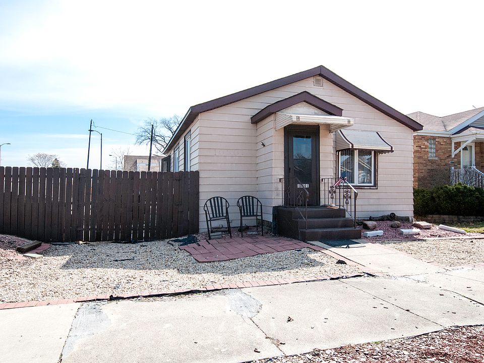 1st image of 10301 S Christiana Ave