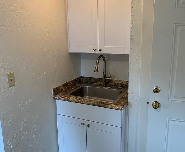 306 20th Ave #A — Photo 3