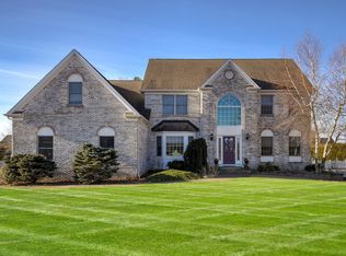 7 Fieldcrest Dr, Budd Lake, NJ 07828