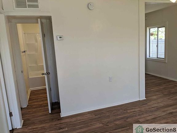 4th image of 6739 N 63rd Ave APT B