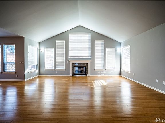 5th image of 12129 Countryview Ct SW