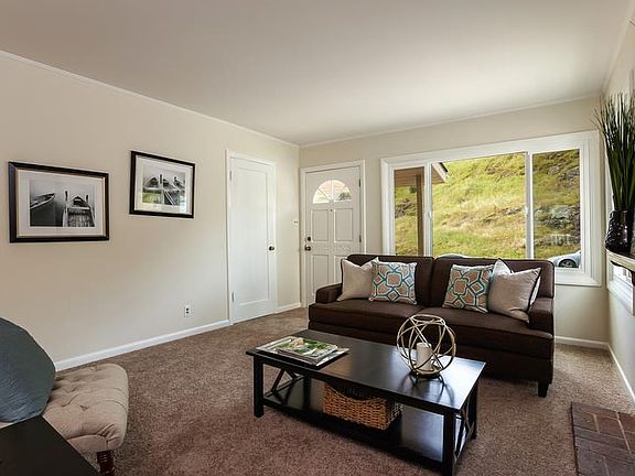 4th image of 714 Larch Ave