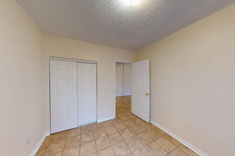506 Danforth Rd #BACHELOR DEN — Photo 16