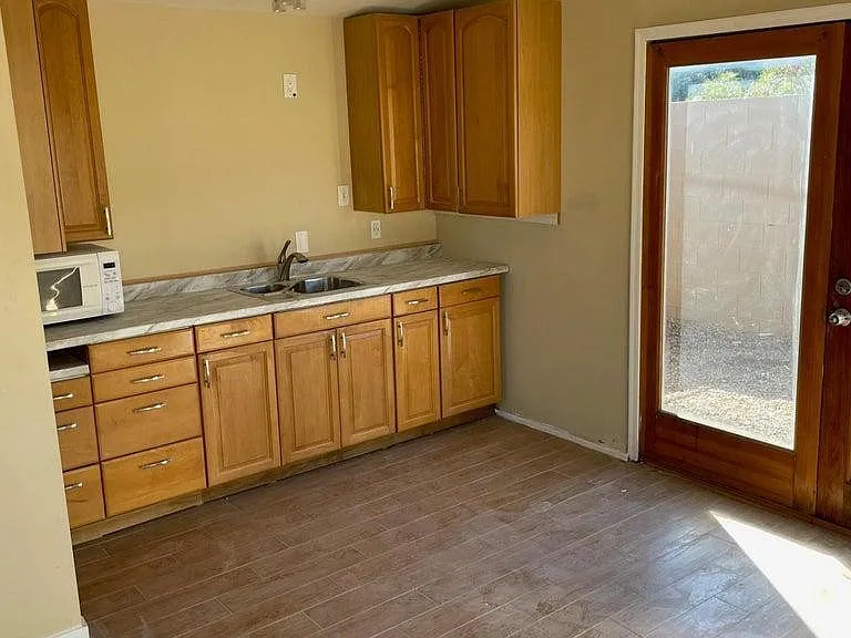 1609 E Gaylon Dr — Photo 10