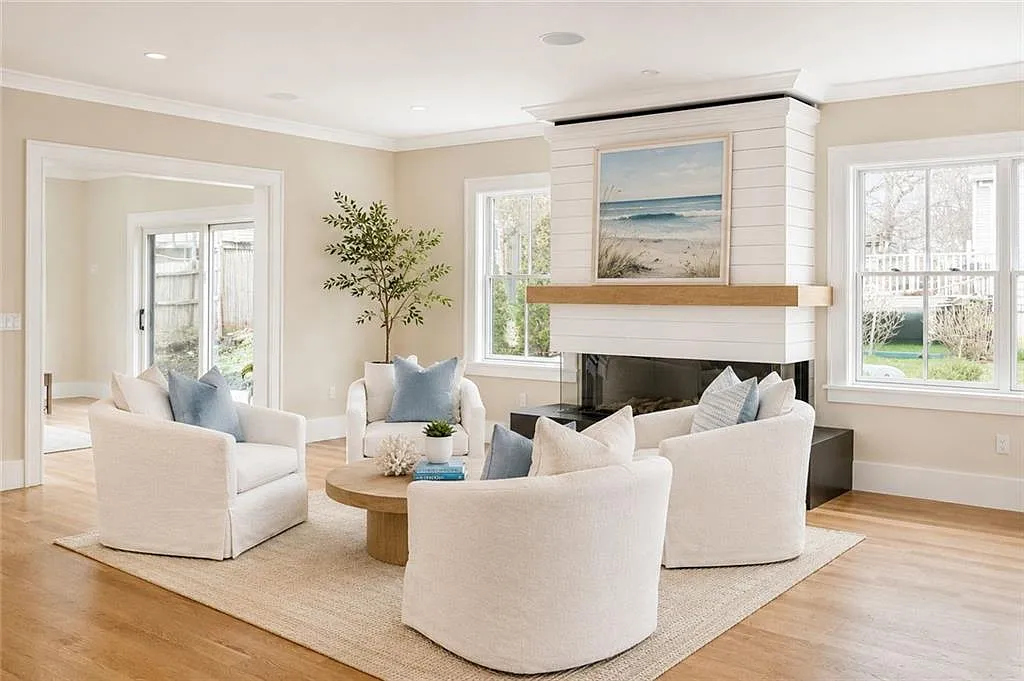 6 bed, 8.0 bath, 8268 sqft, $10,000 — Photo 3