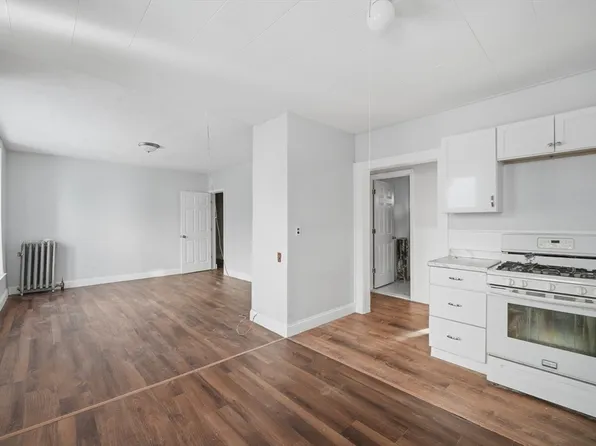 7 Glendell Ter, Springfield, MA 01108