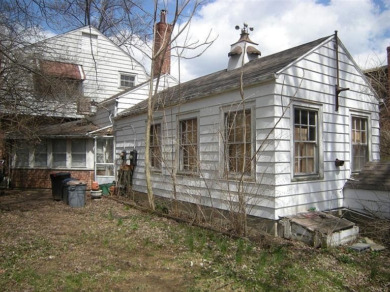 1st image of 306 Parkdale St