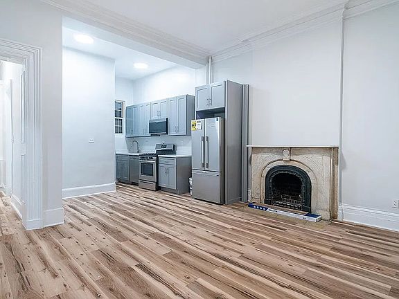 3rd image of 106 E 17th St APT 3R