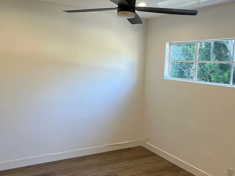 1031 Pico Blvd #3 — Photo 17