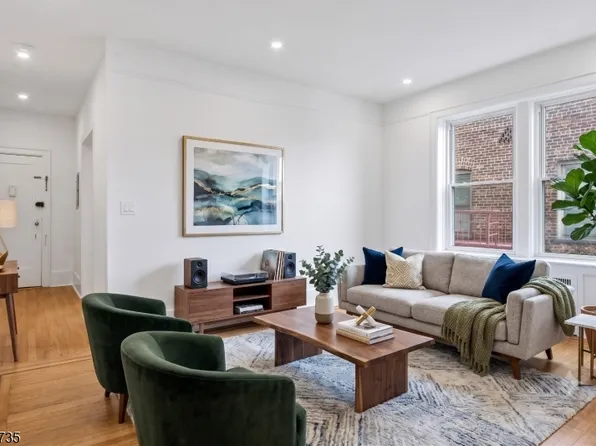 340 Fairmount Ave #501, Jersey City, NJ 07306