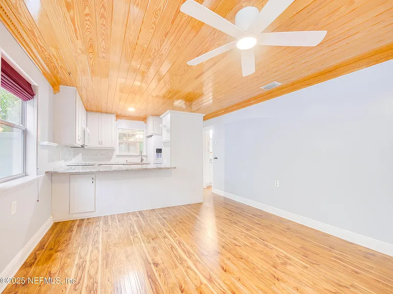 6472 Putnam St — Photo 21