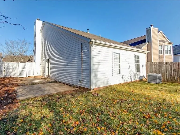 3431 Avensong Village Cir — Photo 19