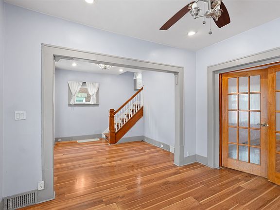 5th image of 3011 Raspberry St