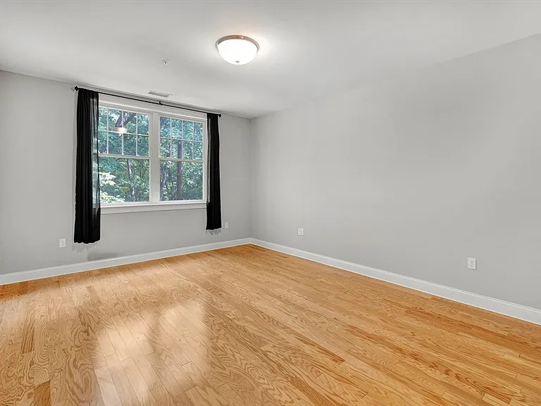2 Inwood Dr #1009 — Photo 13