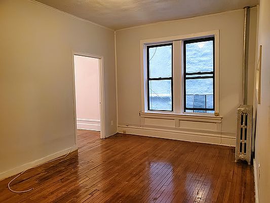 1st image of 352 Saint Johns Pl #8