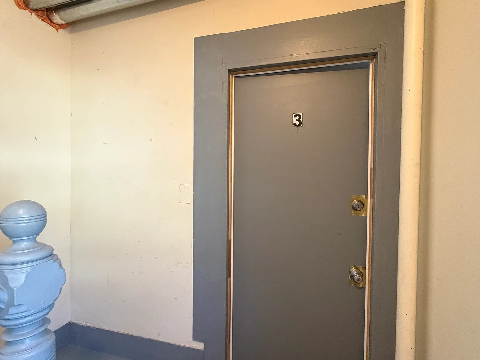 Studio, 200 sqft, $1,050 — Photo 3