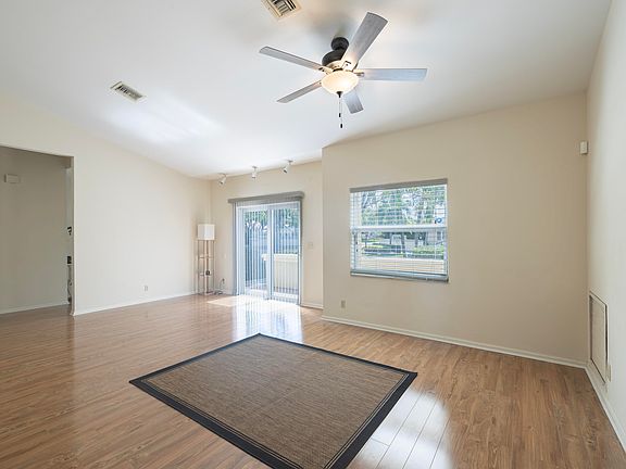 4th image of 10195 Greentrail Drive