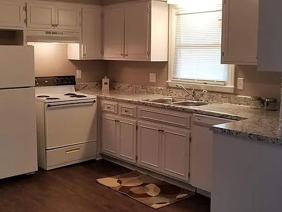 3rd image of 534 Grafton Ave