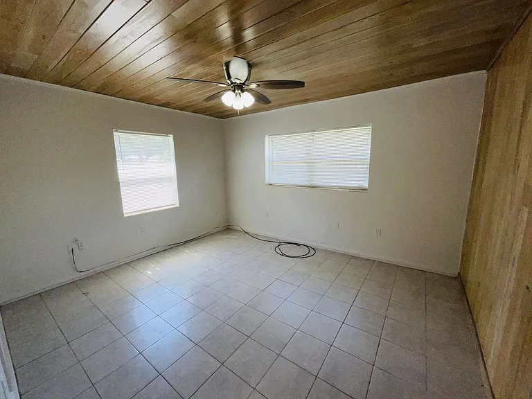 1406 Citrus Ave — Photo 7