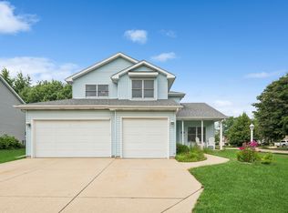524 Highland Dr, Elburn, IL 60119