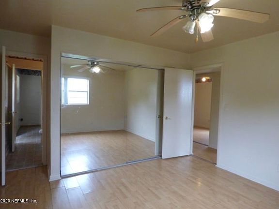 4th image of 2619 Congaree Dr W