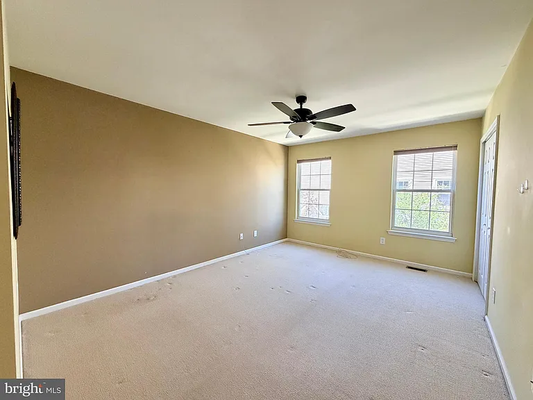 5504 Essex Ln — Photo 15