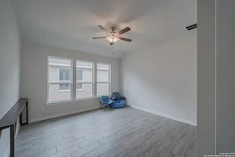 106 Valencia — Photo 24