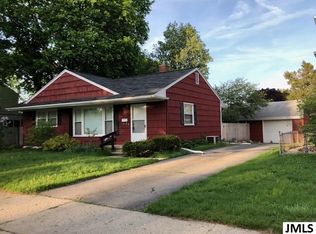 1035 S Grinnell St, Jackson, MI 49203