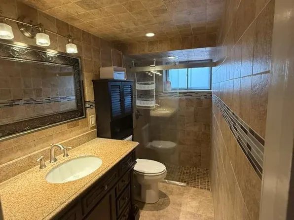 (undisclosed Address), Baldwin, NY 11510