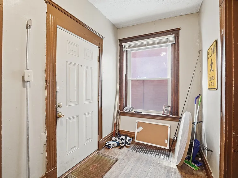 2661 Bellevue Ave — Photo 6
